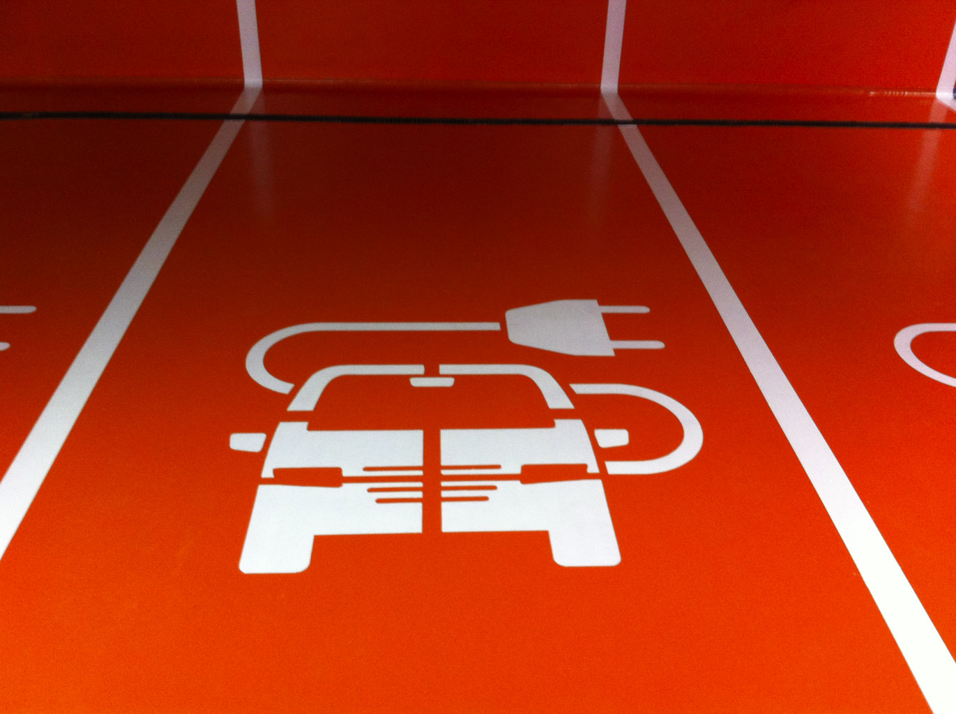 electric vehicle parking sign